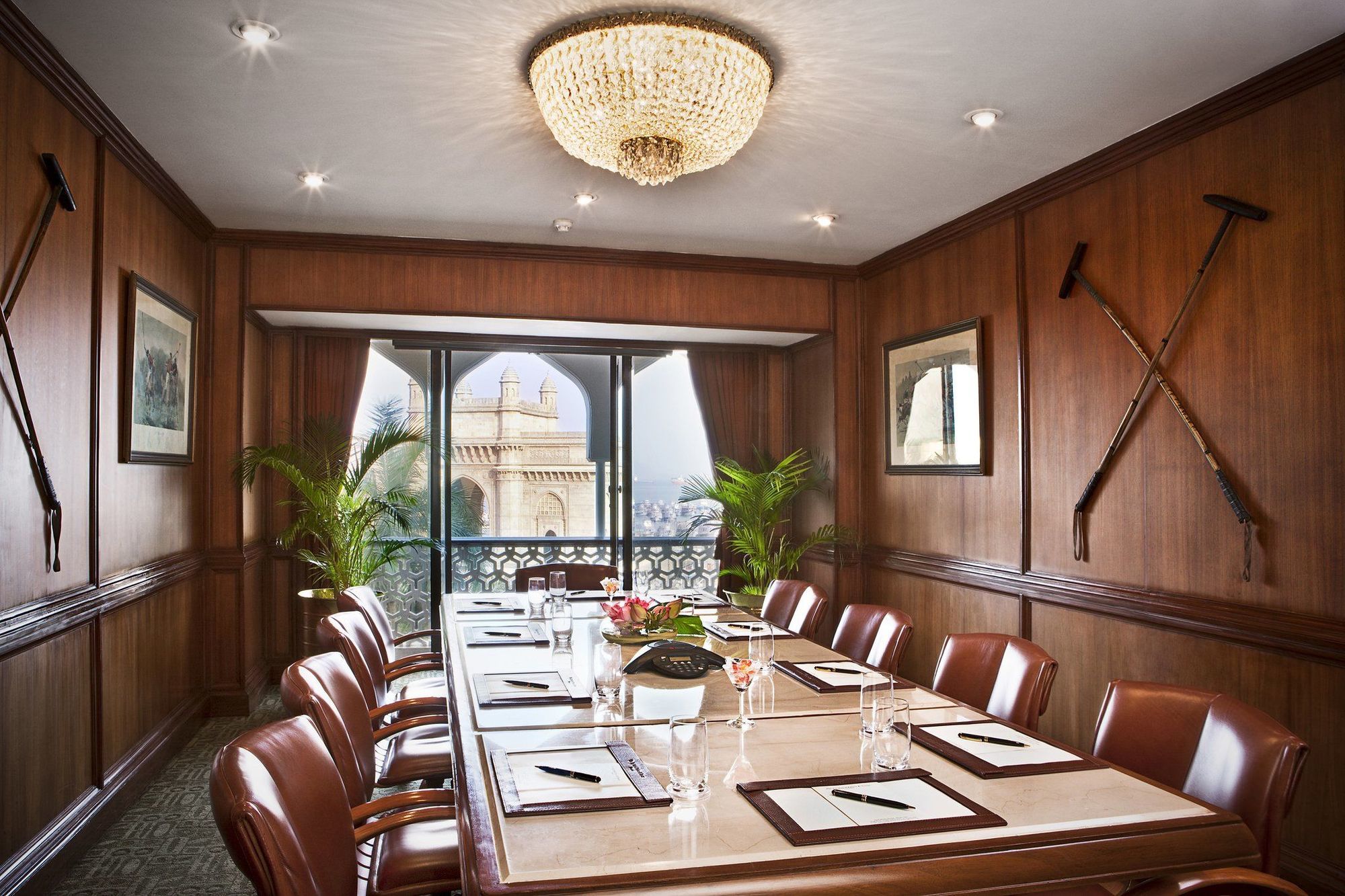 The Taj Mahal Palace, Bombay Esterno foto Boardroom at the Taj Mahal Palace