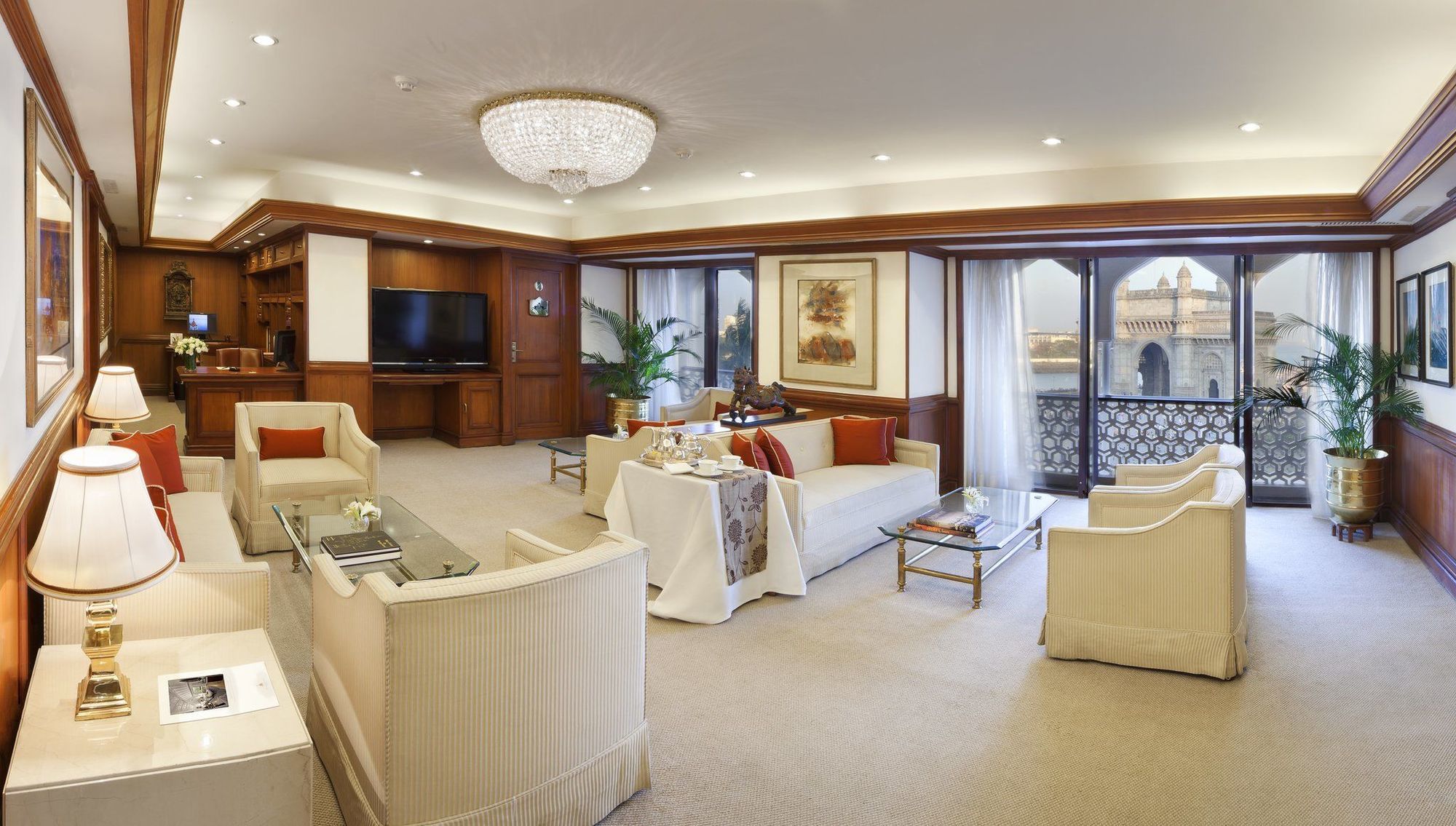 The Taj Mahal Palace, Bombay Esterno foto The interior of a suite
