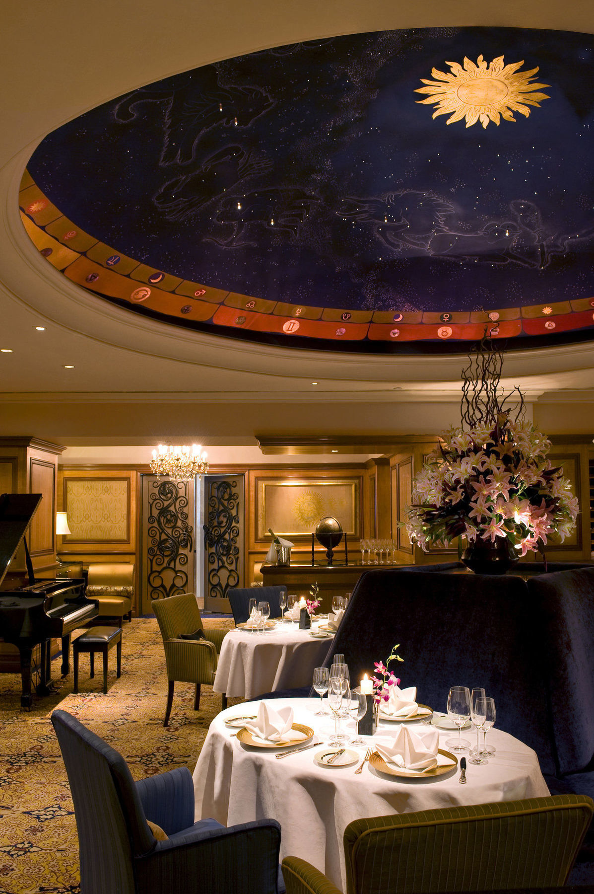 The Taj Mahal Palace, Bombay Ristorante foto The interior of the restaurant